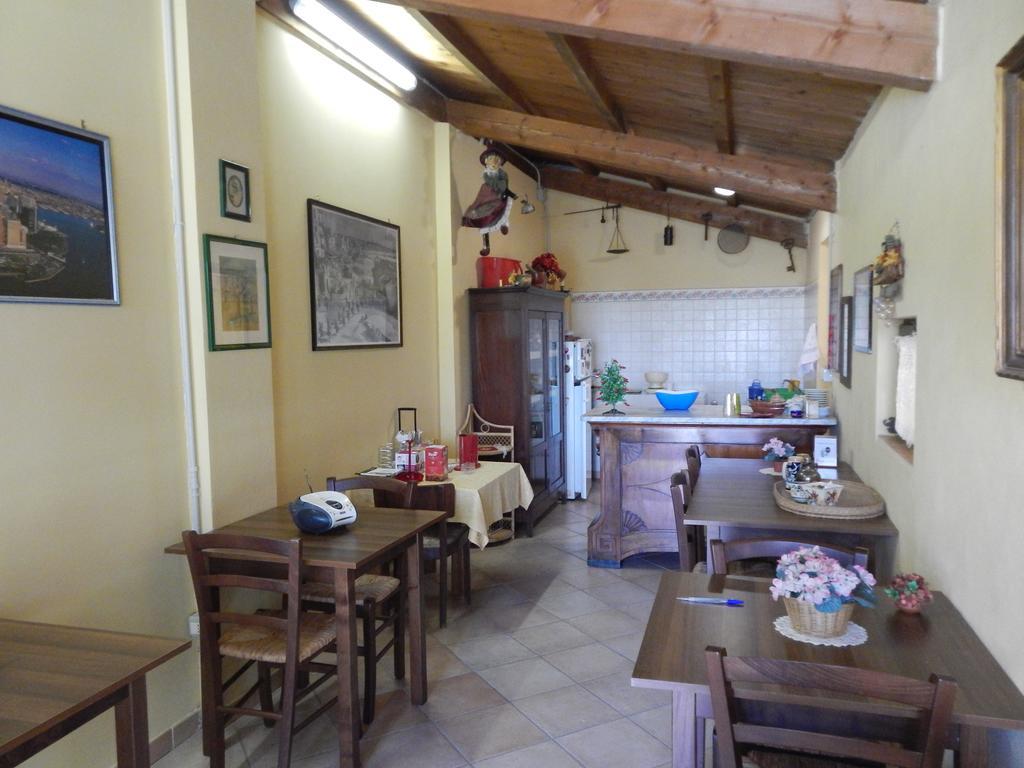 Residence Il Colle Collestrada Buitenkant foto