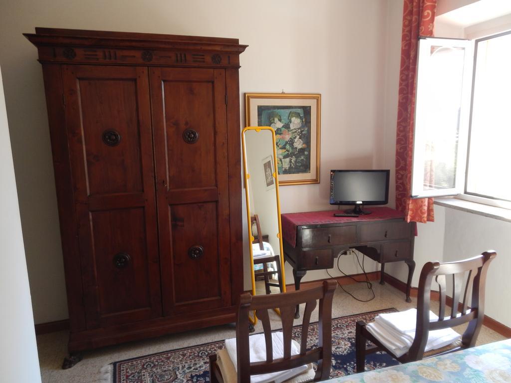 Residence Il Colle Collestrada Kamer foto
