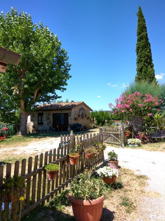 Residence Il Colle Collestrada Buitenkant foto